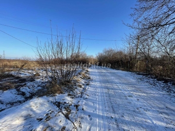 Sale of land in the tract Under the mountain in the village of Cherniv