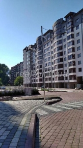 Просторная полу мансардная квартира рядом реки и парка
