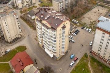 Терміновий продаж приміщення з орендарями 