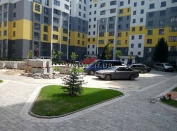 Large apartment in a closed building on the street Dovzhenko