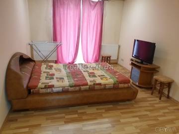 Mieten Sie eine schöne Wohnung mit einem Schlafzimmer zu einem vernünftigen Preis