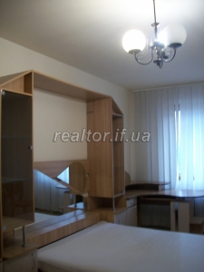 Ich vermiete ein Studio-Apartment in der Nähe des Parks