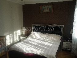 renovierte Wohnung und Garage in ein neues Haus in einer ruhigen Gegend