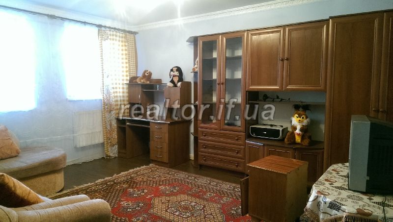 zdam_2-kh_kimnatnu_kvartyru_na_stometrivtsi_z_usima_udobstvamy_i_tekhnikoyu_9795_2_1451222291.jpg